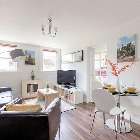 Stunning 1 Bed At Holyrood Palace & Arthurs Seat Edimburgo Esterno foto