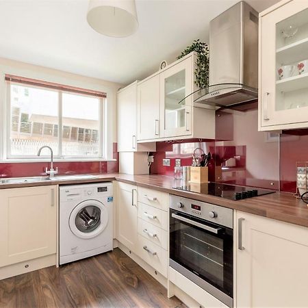 Stunning 1 Bed At Holyrood Palace & Arthurs Seat Edimburgo Esterno foto