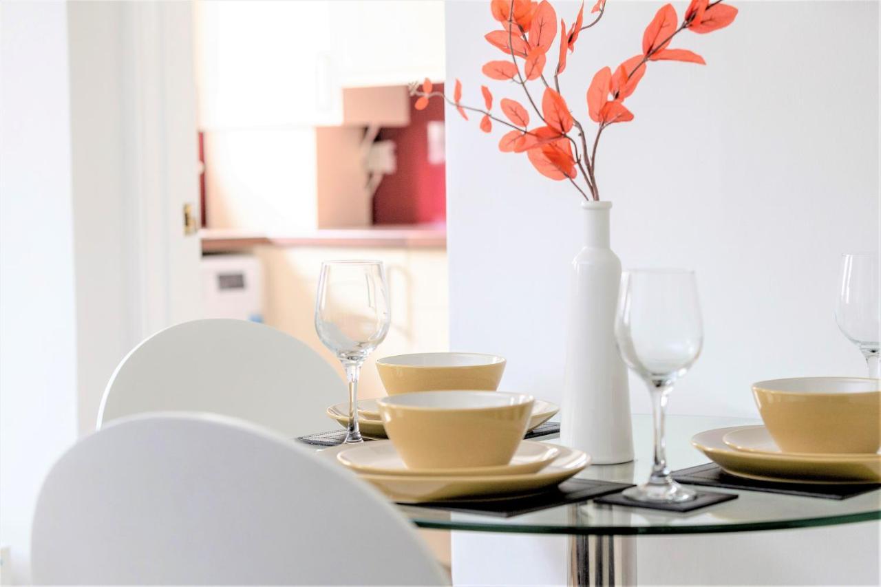 Stunning 1 Bed At Holyrood Palace & Arthurs Seat Edimburgo Esterno foto