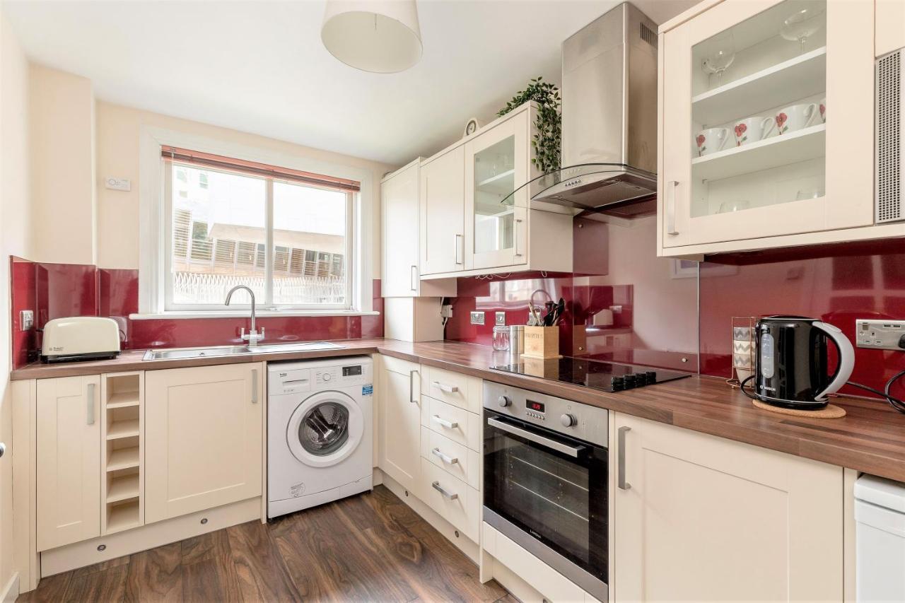 Stunning 1 Bed At Holyrood Palace & Arthurs Seat Edimburgo Esterno foto