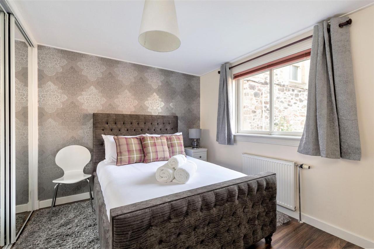 Stunning 1 Bed At Holyrood Palace & Arthurs Seat Edimburgo Esterno foto