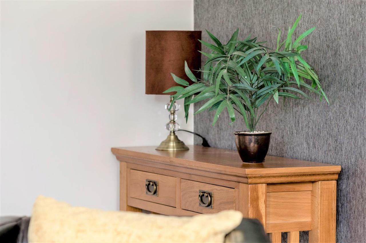 Stunning 1 Bed At Holyrood Palace & Arthurs Seat Edimburgo Esterno foto