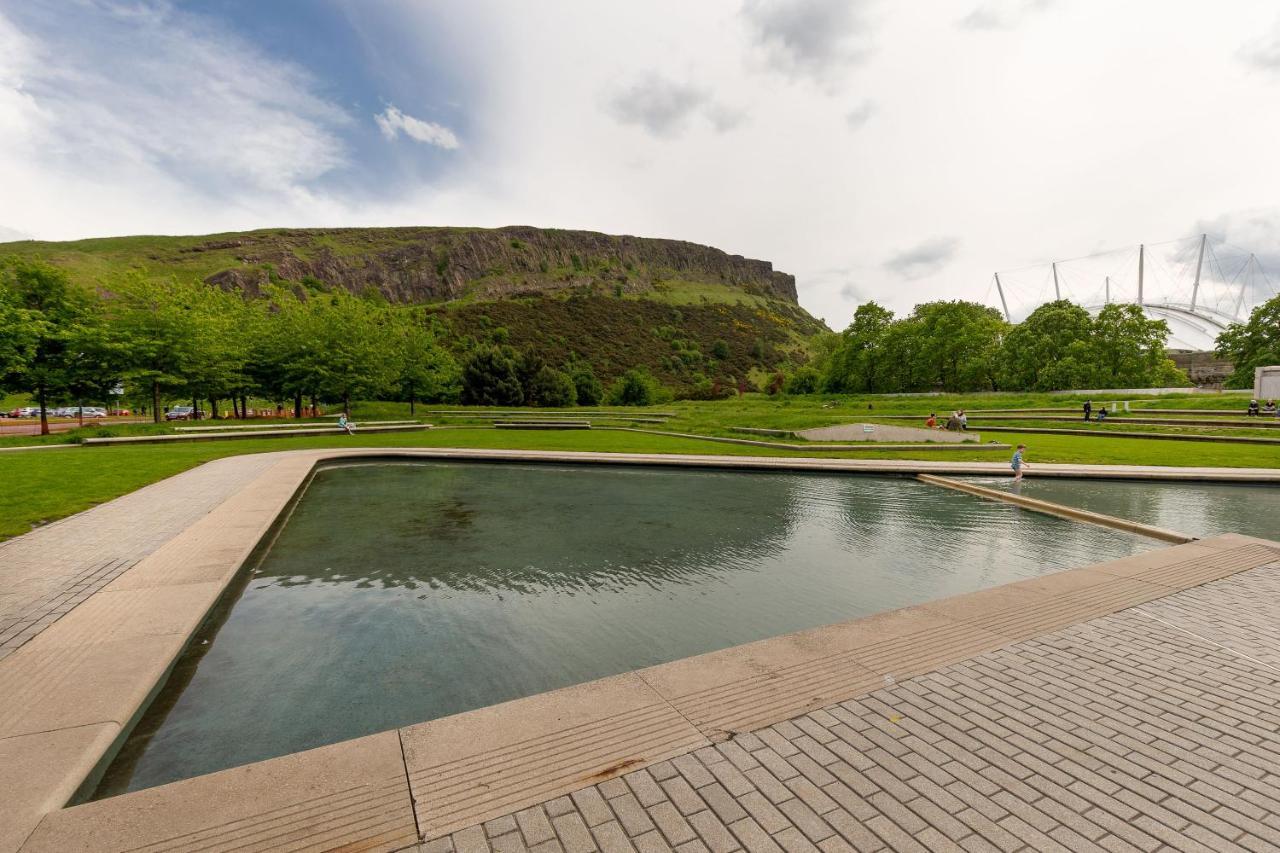 Stunning 1 Bed At Holyrood Palace & Arthurs Seat Edimburgo Esterno foto